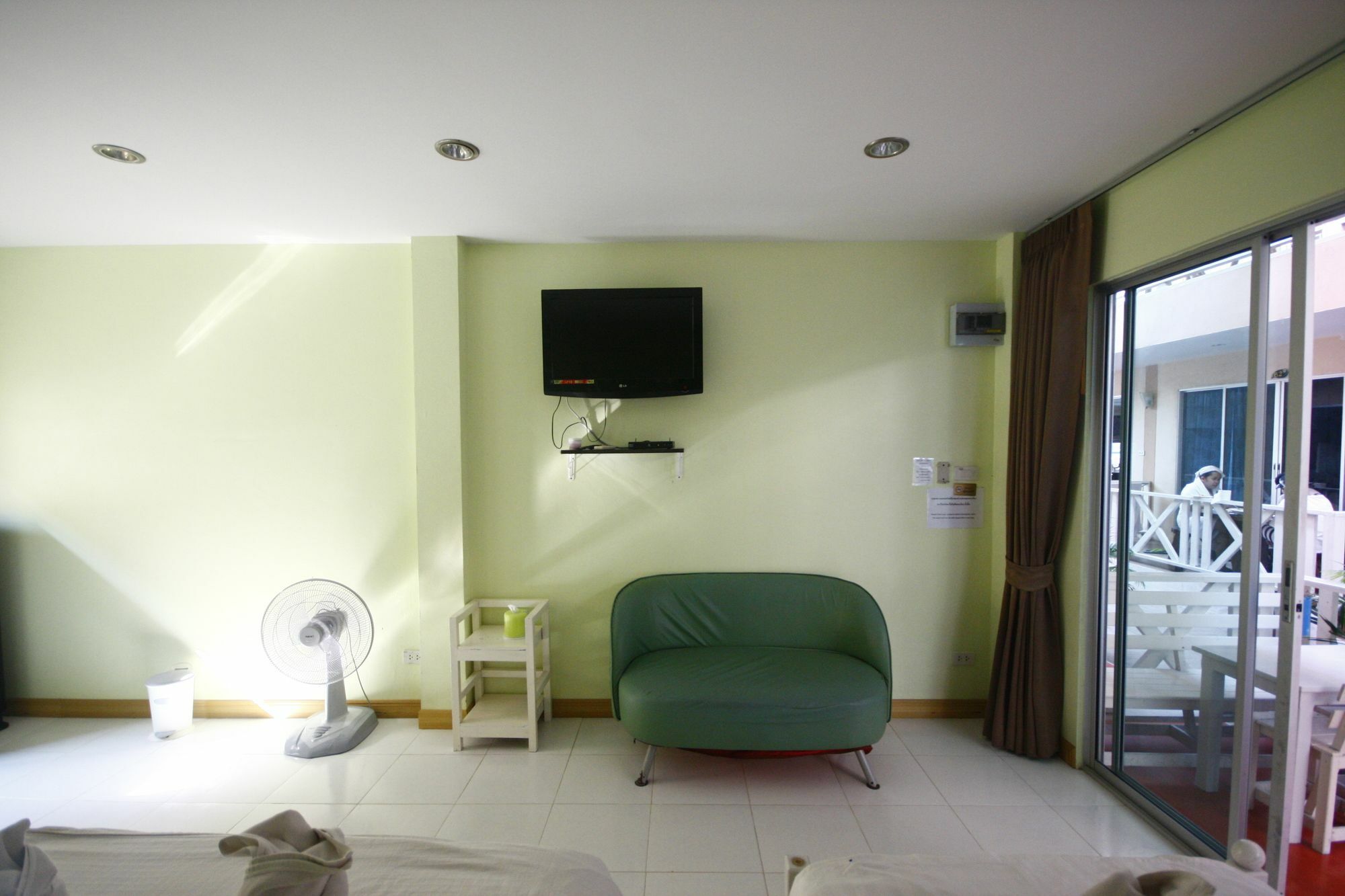 Tawaen Beach Resort Ko Lan Exterior photo