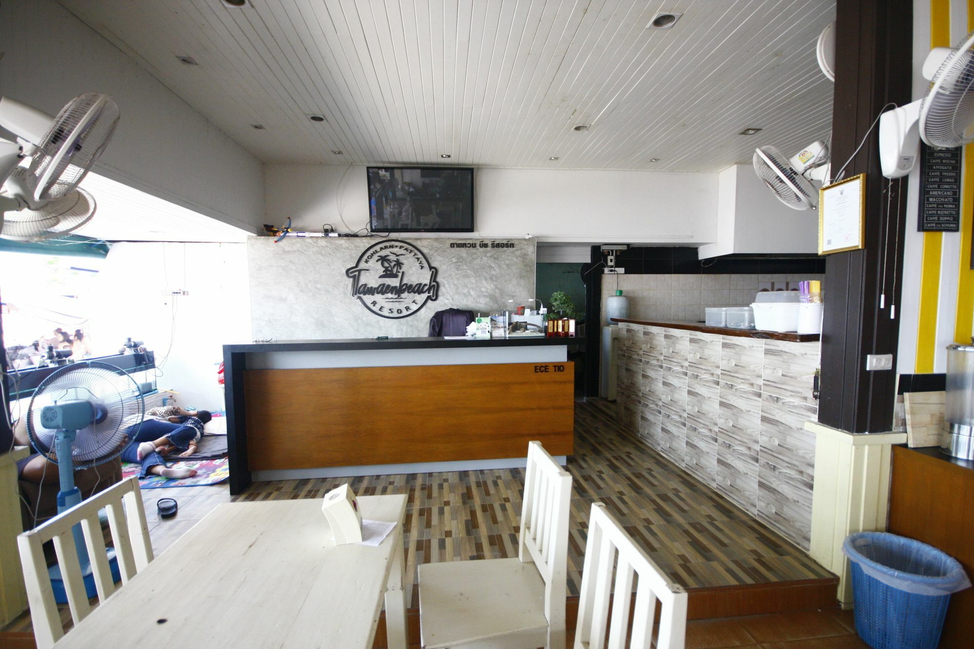 Tawaen Beach Resort Ko Lan Exterior photo